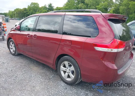 2011 Toyota Sienna Le V6 from USA, damaged, VIN 5TDKK3DC0BS018460